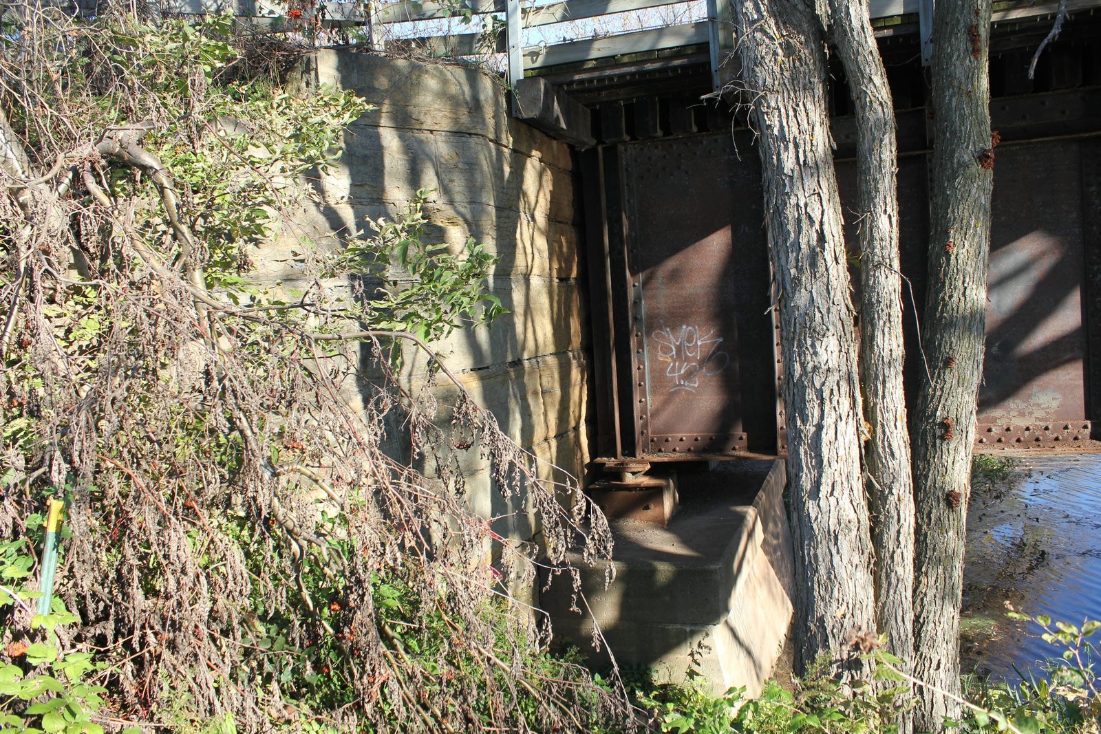South abutment